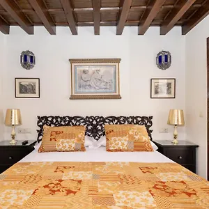 https://apartamentos-de-lujo-aljibe-rodrigo-del-campo-2a.es-andalucia.com